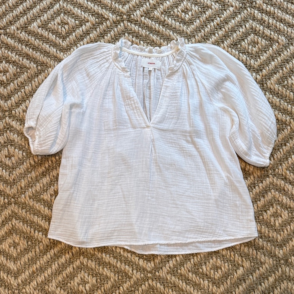 XiRENA Ivory Gathered Blouse